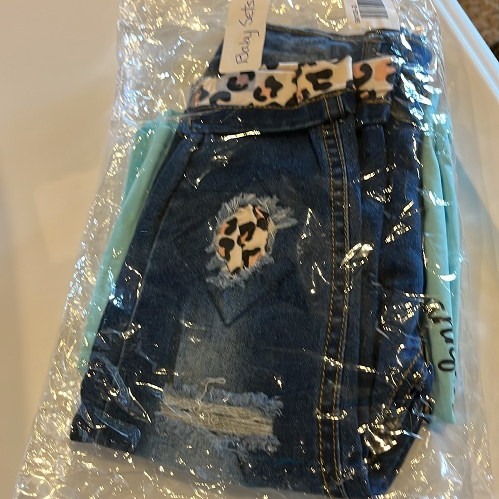 Girls Thanksgiving 2 piece set with jeans and long sleeve top pumpkin fall NWT - Picture 12 of 13